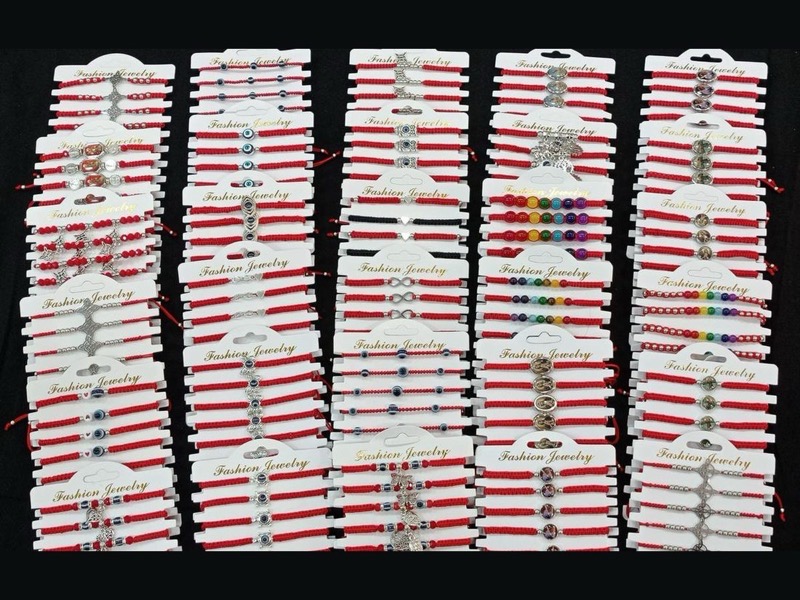 Pulseras de hilo rojo